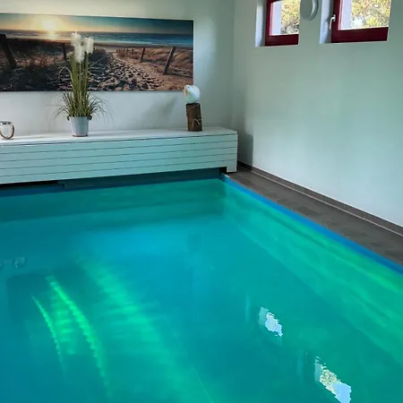 Sabines Badehaus Mit Innenpool Steinkoppel